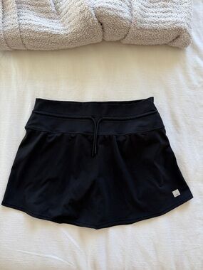 Vuori Black Women's Active Skort with Drawstring Waist